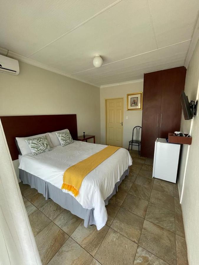 Khutsong Guests House Burgersfort Exterior photo