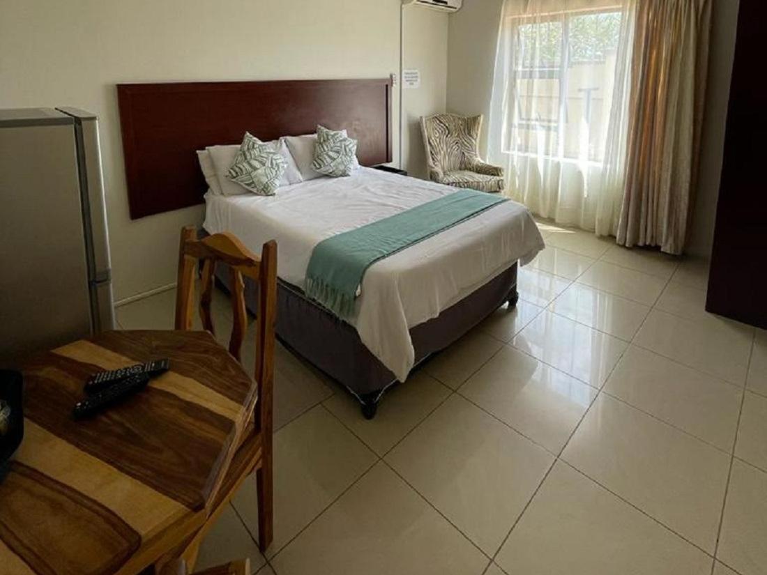 Khutsong Guests House Burgersfort Exterior photo